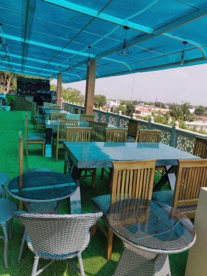 Hotel Virasat By Bookingcare Chhatarpur Buitenkant foto