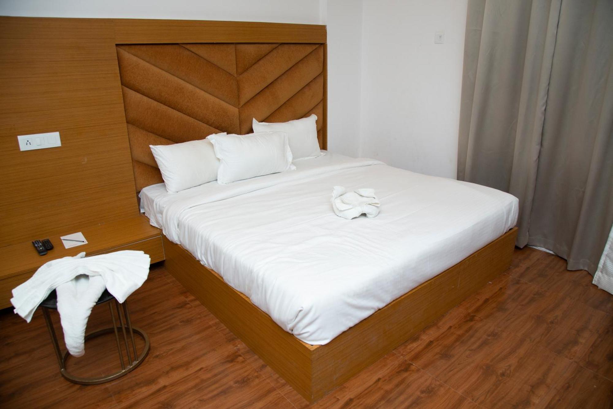 Hotel Virasat By Bookingcare Chhatarpur Buitenkant foto