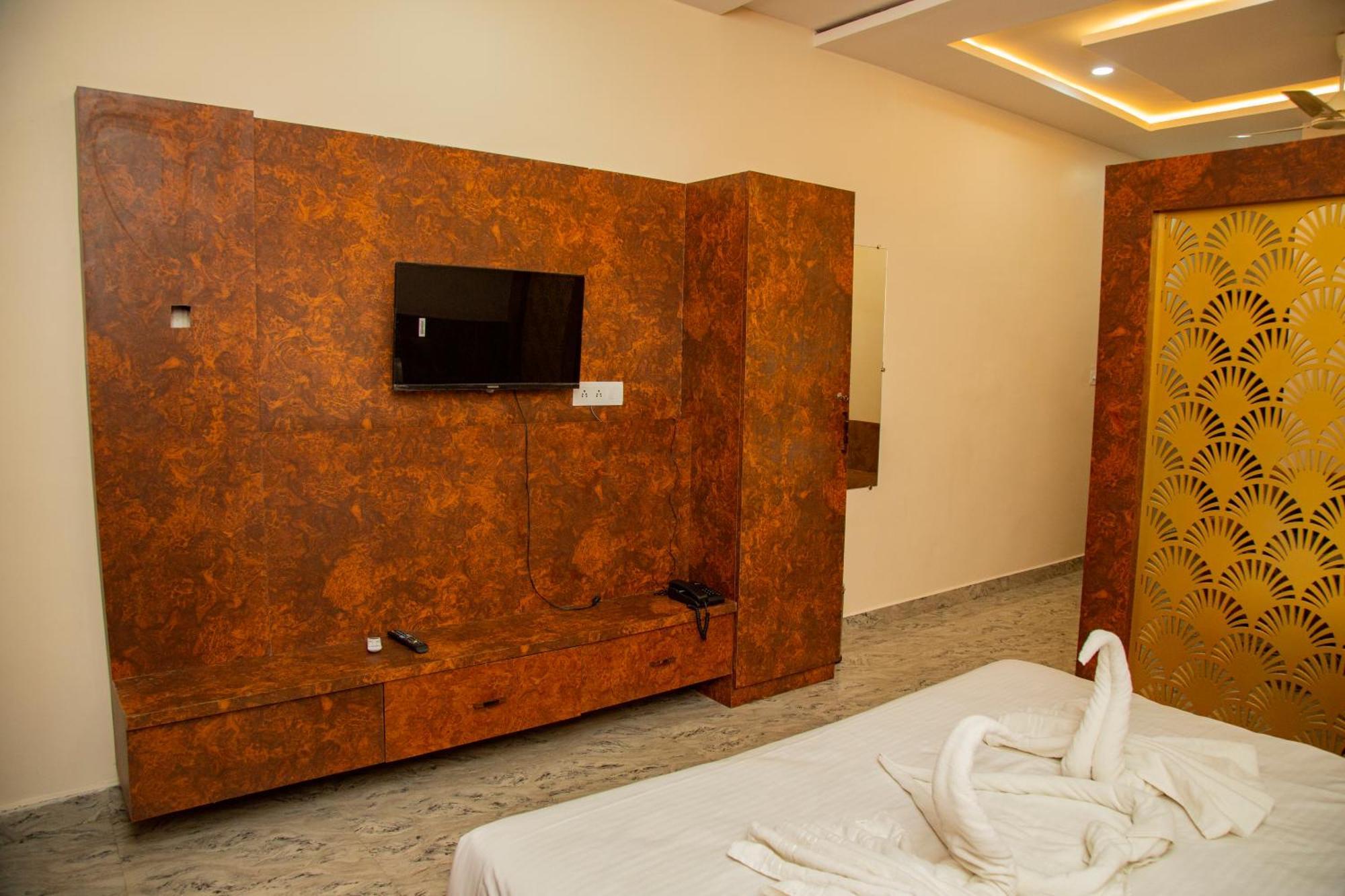 Hotel Virasat By Bookingcare Chhatarpur Buitenkant foto