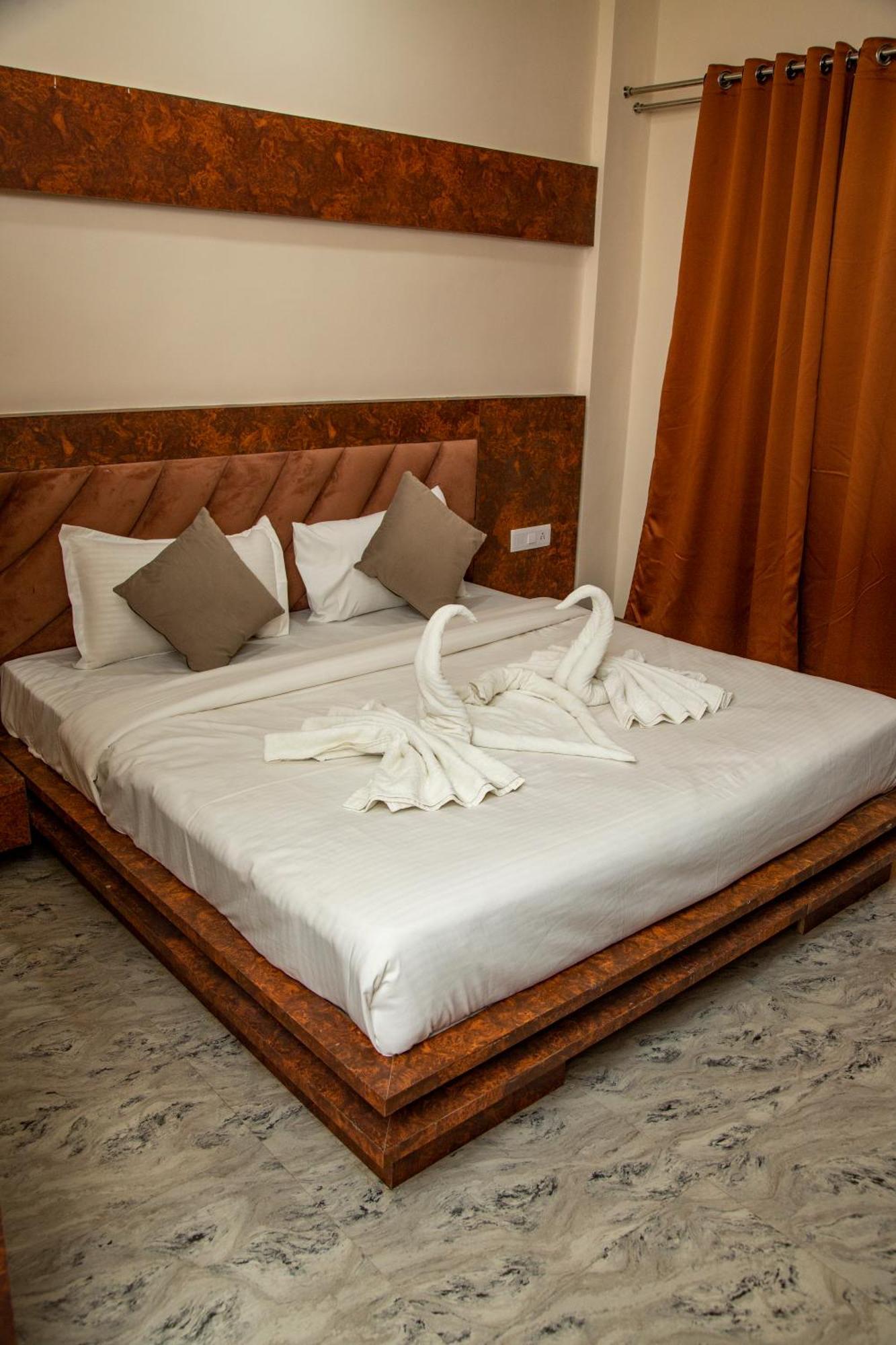 Hotel Virasat By Bookingcare Chhatarpur Buitenkant foto